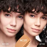 MAC Cosmetics Mini Studio Fix Fluid SPF 15 24HR Matte Foundation + Oil Control - Матирующий тональный крем SPF 15, 15 мл, оттенок NC20 — фото 7