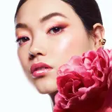 GUERLAIN KissKiss Bee Glow Oil - Блеск для губ с медом, 9 мл, оттенок 309 Honey Glow — фото 8