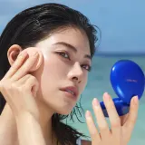 Shiseido Expert Sun Protector UV Protective Compact Foundation SPF30 - Водостойкий компактный наполнительный крем для тела, 12 г, оттенок Medium Ivory — фото 2