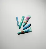 Rimmel Kind & Free Blur It Out - Легкий увлажняющий тональный крем, 30 мл, оттенок 400 Natural Beige — фото 6