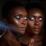 Danessa Myricks Beauty Infinite Chrome Flakes - Блестящие тени для век, оттенок Strobe Light — фото 4
