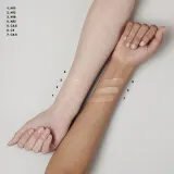 MAC Cosmetics Studio Radiance Serum-Powered Foundation - Подклад навилжающий, 30 мл, оттенок NC55 — фото 8