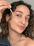 Lumene Invisible Illumination Instant Glow - Ультра легкий тональный фонд оттенок Universal Light, 30 ml — фото 3