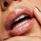 MAC Cosmetics Lipglass - Блеск для губ, 3 мл, оттенок Oyester Girl — фото 5