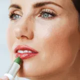 Dermacol Cannabis Magic CBD - Бронзовый бальзам для губ, 3 мл, оттенок 03 — фото 3