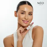 NEO MAKE UP Intense Serum Sheer Lipstick - Кремовая помада для увлажнения, 4 г, оттенок 04 Raspberry Pudding — фото 4