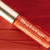 theBalm Stainiac Lip And Cheek Stain - Многофункциональный косметический продукт для макияжа губ и щек оттенок Prom Queen, 4 ml — фото 4