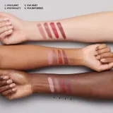 MAC Cosmetics MACximal Silky Matte Viva Glam Lipstick - Матовая помада, 3 г, оттенок Viva Heart — фото 6