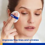 NIVEA Hyaluron Cellular Filler Cushion - Тональная основа в губке 3 в 1, 15 г, оттенок 01 Light — фото 2