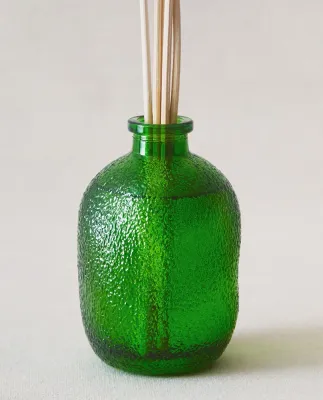 Zara Home Аромадиффузор Yuzu & Musk 180 мл, тростниковые палочки микадо, аромат свежий цитрусовый, Горчичный