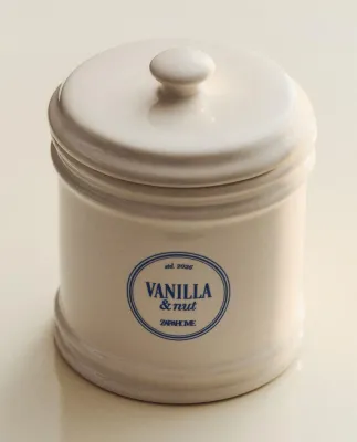 Zara Home Свеча ароматическая Vanilla & Nut 300 г, растительный воск, аромат сладкий гурманский, Золотой
