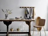 Тарелка обеденная Bloomingville Camellia, каменная керамика, 25,5 см — фото 1