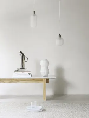 Настольный светильник Normann Copenhagen Puff Twist, нержавеющая сталь, белый