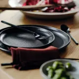 IKEA STOCKHOLM (ИКЕА СТОКХОЛМ) — 2025 Тарелка, чёрная 26 см — фото 2