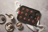 Le Creuset - Форма для капкейков 12 звездочек. / артикул 46014000010000 / GTIN 630870265782 — фото 2