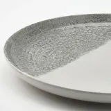 IKEA KRUSTISTEL (ИКЕА КРУСТИСТЕЛ) — Тарелка, узор/серая, 25 см — фото 2