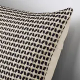 IKEA KUSTFLY (ИКЕА КУСТФЛЙ) — Наволочка, бежевый/черный, 50x50 см — фото 3