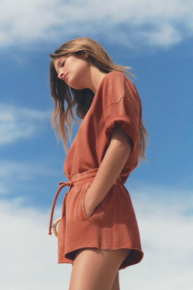 Zara ТРИКОТАЖНЫЕ ШОРТЫ ИЗ МАХРОВОЙ ТКАНИ С ЭФФЕКТОМ СТИРКИ размер L