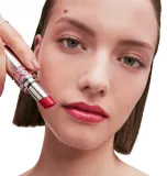 Yves Saint Laurent Loveshine Lipstick - Увлажняющая блестящая помада, оттенок 211 Ardent Carmine — фото 6