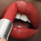MAC Cosmetics MACximal Mini Silky Matte Lipstick - Матовая помада, 1.7 г, оттенок Chili — фото 5