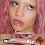 MAC Cosmetics Lipglass Air - Увлажняющий блеск для губ, 5 мл, оттенок Snobbish — фото 5