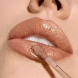 MAC Cosmetics Lipglass Air - Увлажняющий блеск для губ, 5 мл, оттенок Accolade — фото 3