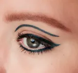 MAC Cosmetics Colour Excess Gel Pencil - Водостойкий гелевый карандаш для глаз, 0.35 г, оттенок Hell-Bent — фото 4