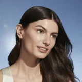 Estee Lauder Futurist SkinTint Serum Foundation With Botanical Oil Infusion SPF 20 - Тональная основа с SPF 20, 30 мл, оттенок 1N2 Ecru — фото 8