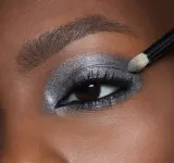 MAC Cosmetics Extra Dimension Eye Shadow - Интенсивная тушь для ресниц, 1.3 г, оттенок Evening Grey — фото 3