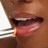 MAC Cosmetics Glow Play Lip Balm - Питательный увлажняющий бальзам для губ, оттенок Oops — фото 3