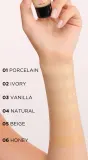Eveline Cosmetics Selfie Time - Тональная основа: подкладка и корректор 2 в 1, 30 мл, оттенок 02 Ivory — фото 2
