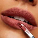 MAC Cosmetics Powder Kiss Lipstick - Матовая помада, 3 г, оттенок Sultry Move — фото 4