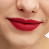 MAC Cosmetics Powder Kiss Lipstick - Матовая помада, 3 г, оттенок Ruby New — фото 4