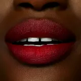 MAC Cosmetics Powder Kiss Liquid Lipcolour - Матовая жидкая помада, 5 мл, оттенок Haute Pants — фото 2