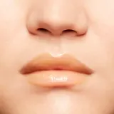 MAC Cosmetics Squirt Plumping Gloss Stick - Блеск для губ в стике, 2.3 г, оттенок Like Squirt — фото 3