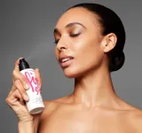 MAC Cosmetics Fix+ Stay Over - Спрей для фиксации макияжа с увлажняющим эффектом — фото 3