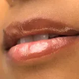 theBalm Plump Your Pucker Lip Gloss - Блеск для губ, придающий объем, 2.7 мл, оттенок Giddy-Up — фото 2