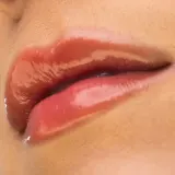theBalm Plump Your Pucker Lip Gloss - Блеск для губ, придающий объем, 2.7 мл, оттенок Rodeo Show — фото 2