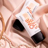 Catrice One Step Skin Perfector - Основа для макияжа с легким загаром SPF 20, 30 мл — фото 8