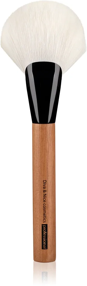 Diva & Nice Cosmetics Professional - Кисть для лица Diva Nice Cosmetics Professional для пудровых средств, с мягким ворсом, 1 шт MAX 224/2, 1 шт