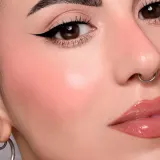 Astra Make-up IDENTISTICK - Румяна для щек в креме в стике, 1 шт, оттенок 01 - Peach Persona — фото 2