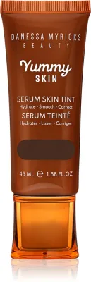 Danessa Myricks Beauty Yummy Skin Serum Skin Tint - Увлажняющая основа с эффектом выравнивания, 45 мл, оттенок 16 - Deep with Neutral Undertones