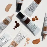 theBalm Anne T. Dotes Liquid Concealer - Корректор в жидкой текстуре для идеального покрытия, 11.8 мл, оттенок #7 Warm Fair — фото 5