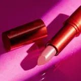 Губная помада Catrice HEART AFFAIR кремовая, с насыщенным цветом, 3,8 г, оттенок C02 In A Heartbeat — фото 2