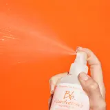 Bumble and bumble Hairdresser's Invisible Oil Heat/UV Protective Primer - Спрей для стайлинга для идеального вида волос — фото 3