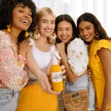 Несмываемый кондиционер-спрей для волос Sol de Janeiro Brazilian Joia Milky Leave-In Conditioner от пушения, 210 мл — фото 4