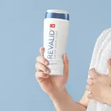 Шампунь против перхоти Revalid Anti-Dandruff Shampoo с пироктоном оламина, 250 мл — фото 5