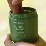 Aveda Be Curly Advanced Coil Definer Gel - Гель для укладки для кудрявых волос, 250 мл — фото 5