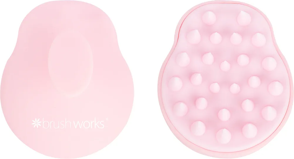 Массажная щётка для мытья головы Brushworks Massaging Shampoo Brush эргономичной формы, 1 шт do skóry głowy