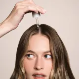 Living Proof Scalp Care - Сыворотка, стимулирующая рост новых волос, 50 мл — фото 4